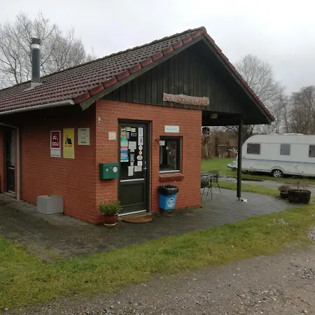 亚姆斯塔加登露营地酒店 Glamsbjerg